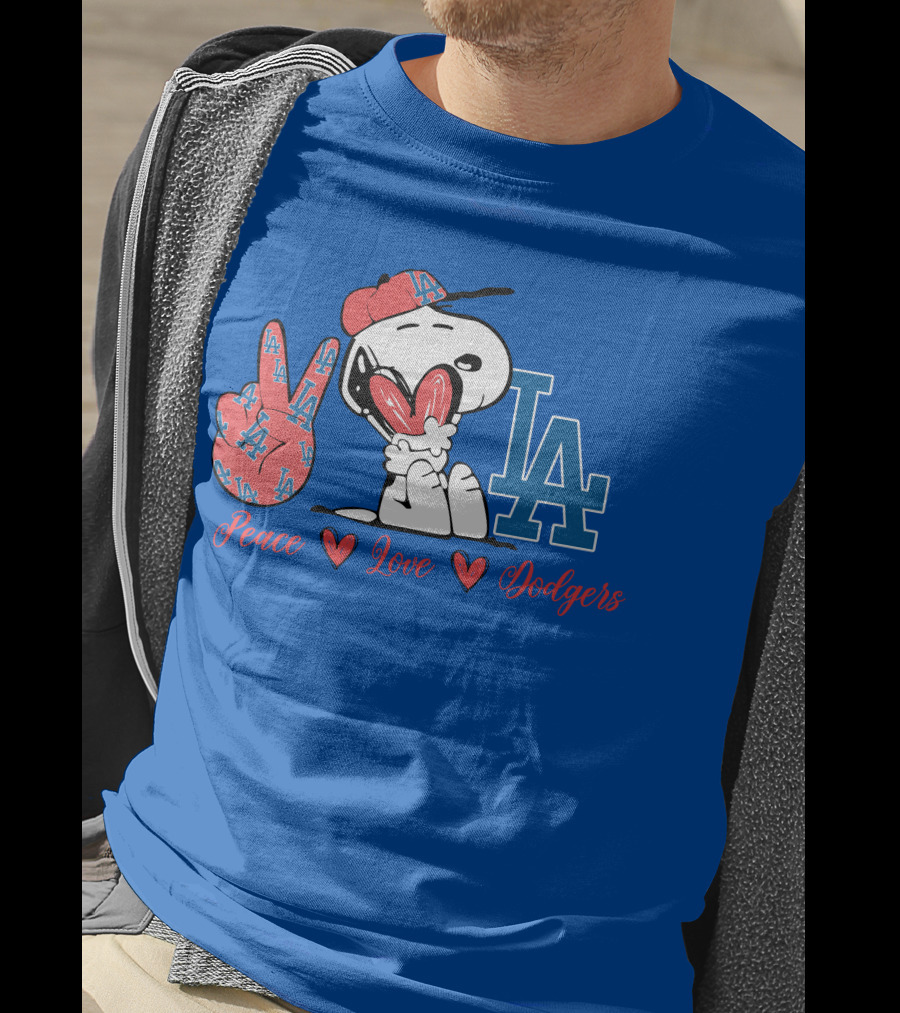 Peace Love Los Angeles Dodgers Snoopy La T-Shirt