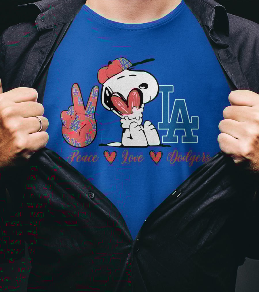 Peace Love Los Angeles Dodgers Snoopy La T-Shirt