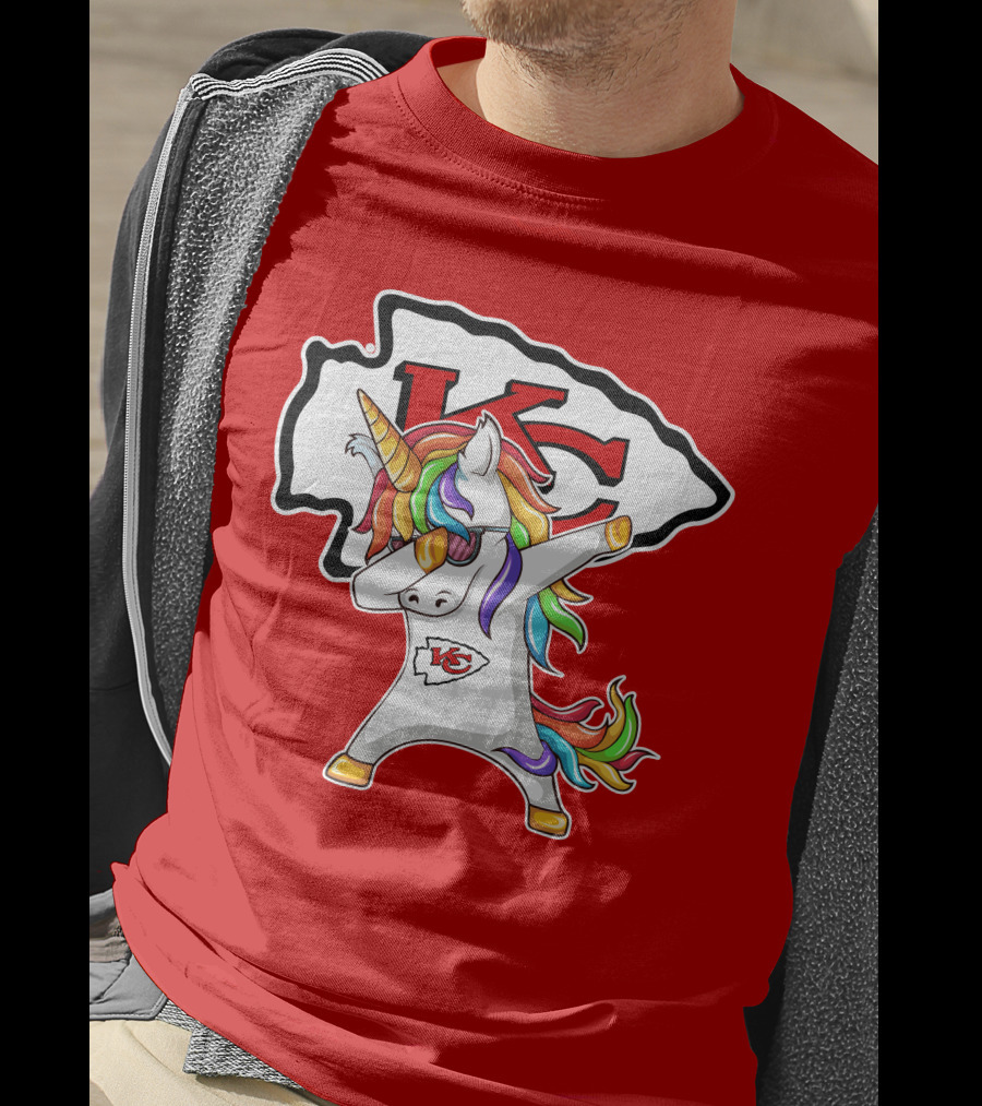 Kansas City Chiefs Unicorn Dabbing KC Logo Rainbow Mane T-Shirt