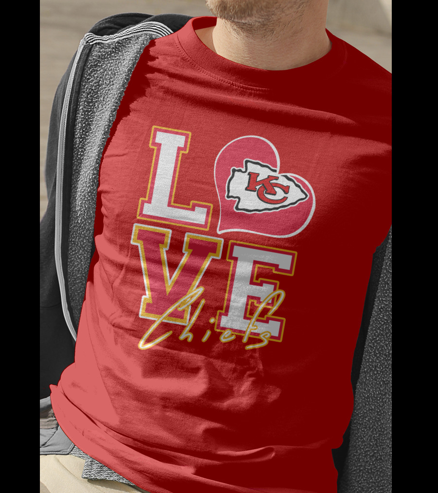 LOVE Chiefs KC Arrowhead Heart T-Shirt
