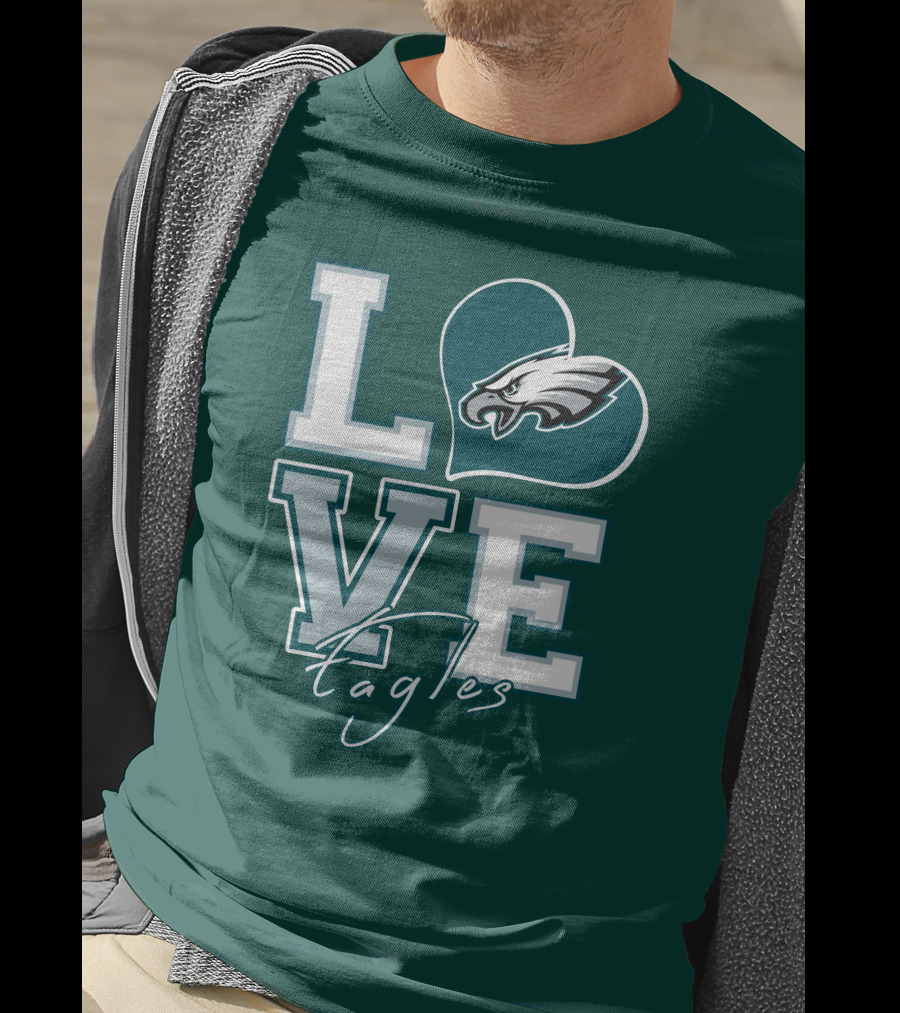 Love Eagles Philadelphia Football Fan T-Shirt
