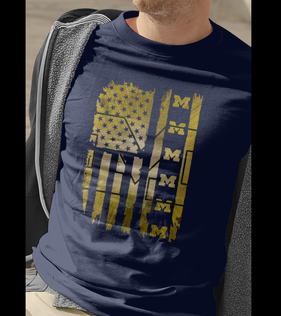 Michigan Wolverines M American Flag T-Shirt