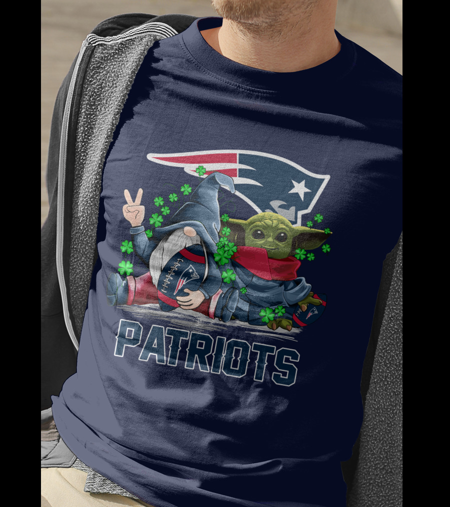 Leprechauns Gnomes Baby Yoda New England Patriots Football Icons T-Shirt