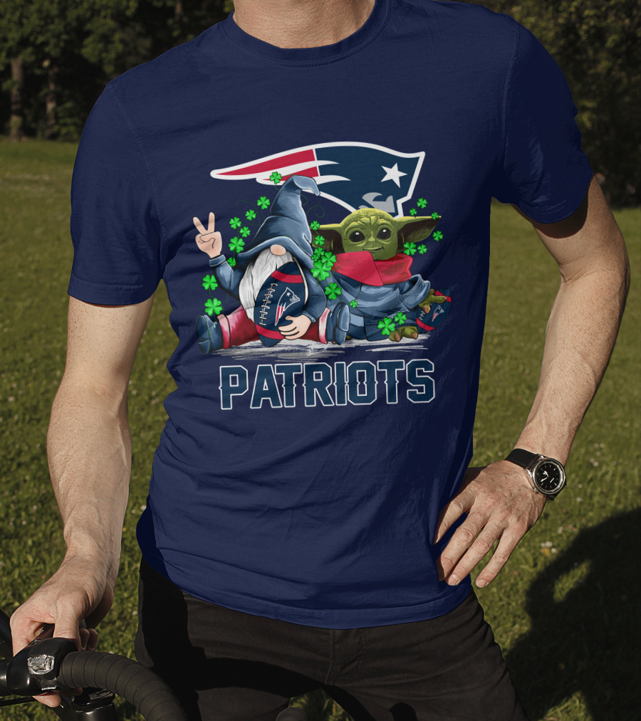 Leprechauns Gnomes Baby Yoda New England Patriots Football Icons T-Shirt