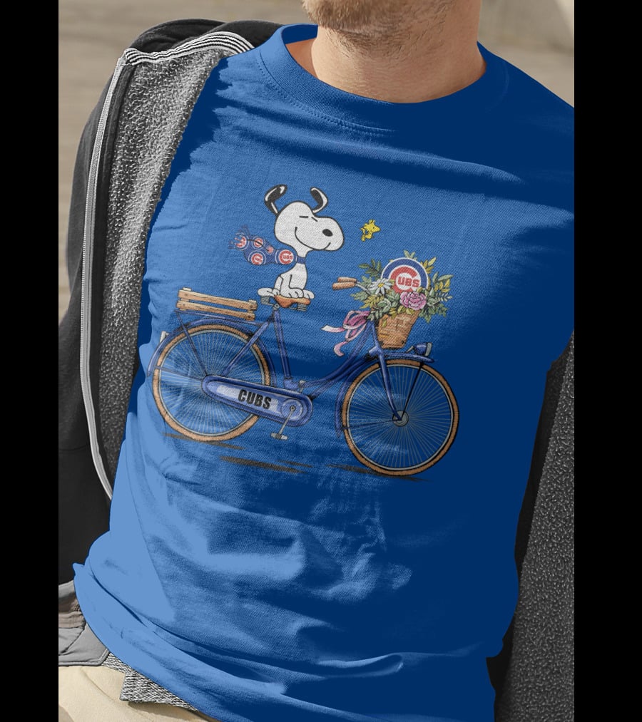 Chicago Cubs Snoopy On Bicycle With Flowers And Woodstock T-Shirt
