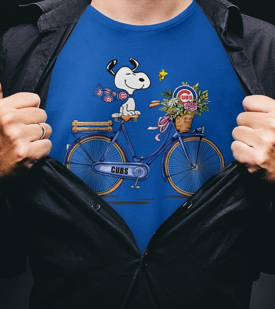 Chicago Cubs Snoopy On Bicycle With Flowers And Woodstock T-Shirt