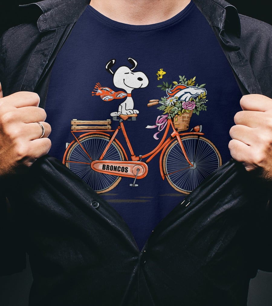 Denver Broncos Snoopy On Bicycle With Woodstock And Helmet T-Shirt