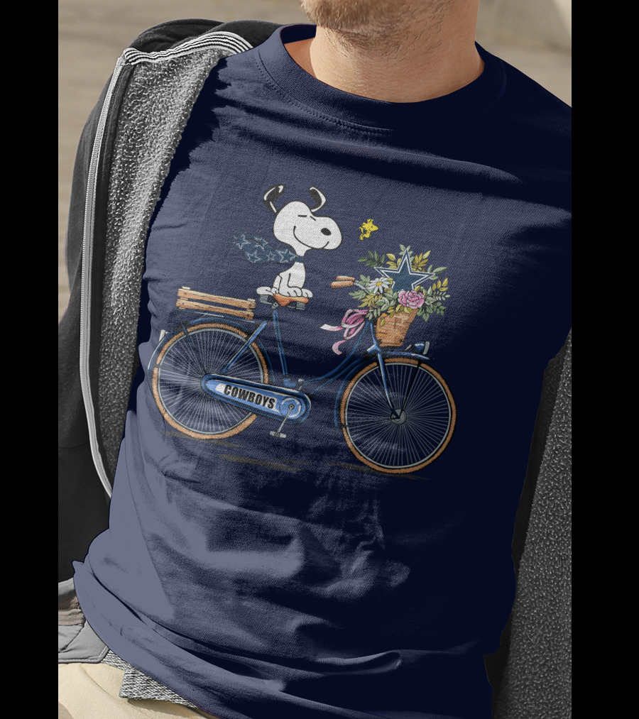 Dallas Cowboys Snoopy On Bicycle With Flowers And Star Basket T-Shirt
