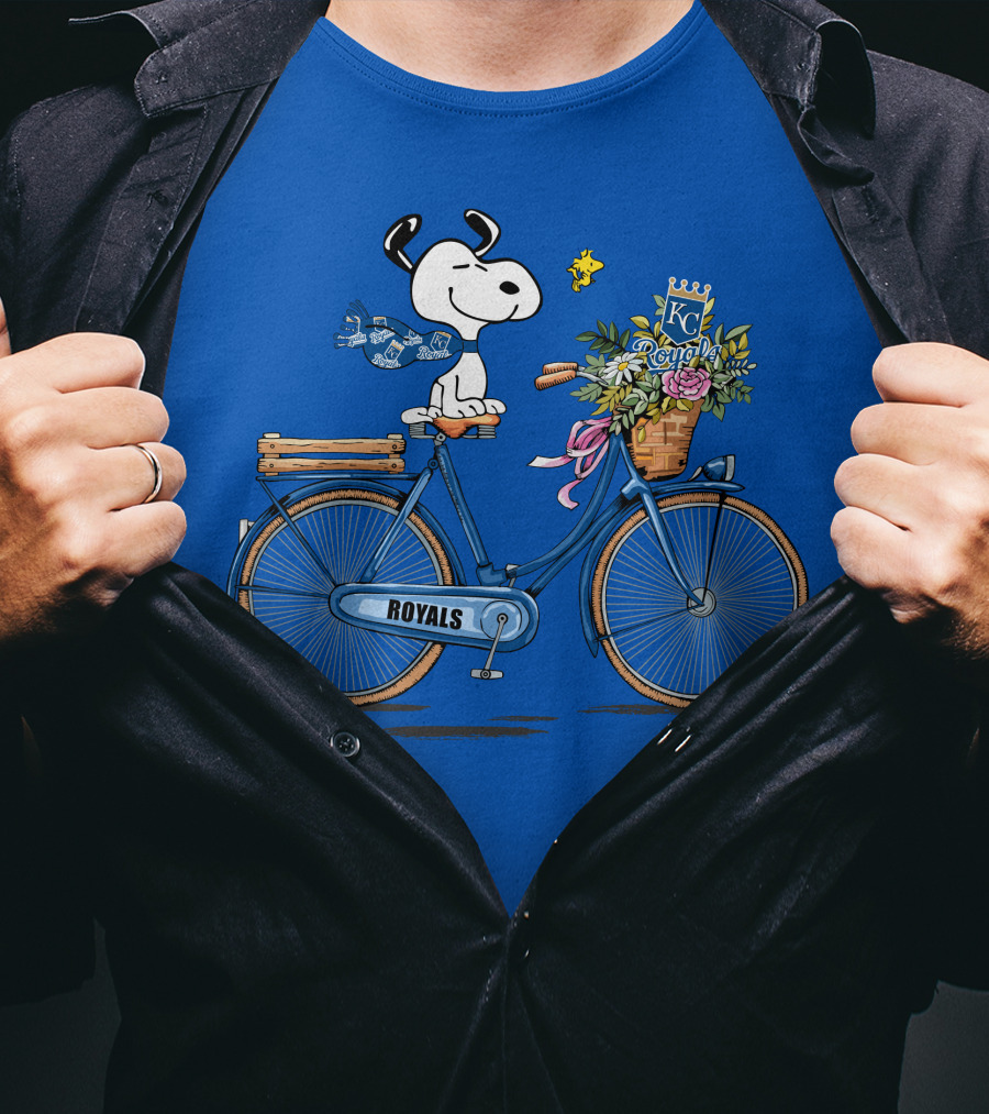 Kansas City Royals Snoopy Riding Bicycle With Woodstock And Flowers T-Shirt