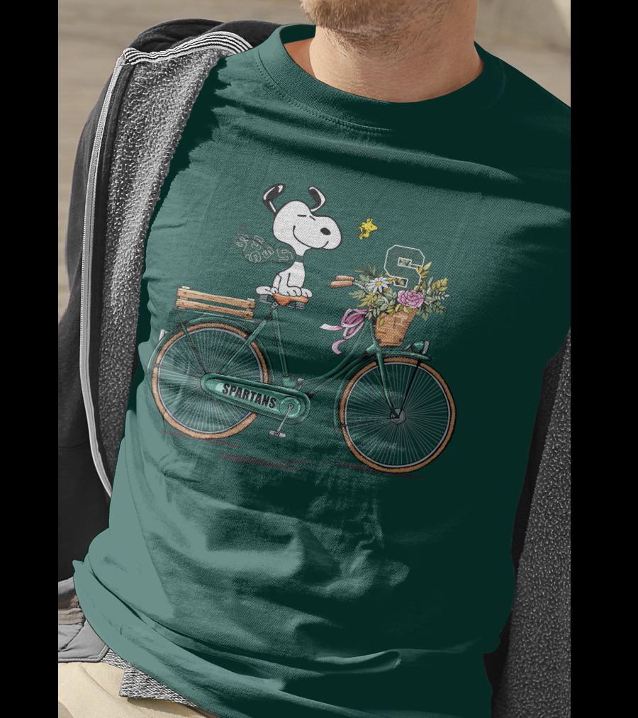 Michigan State Spartans Snoopy On Bicycle With Flowers T-Shirt