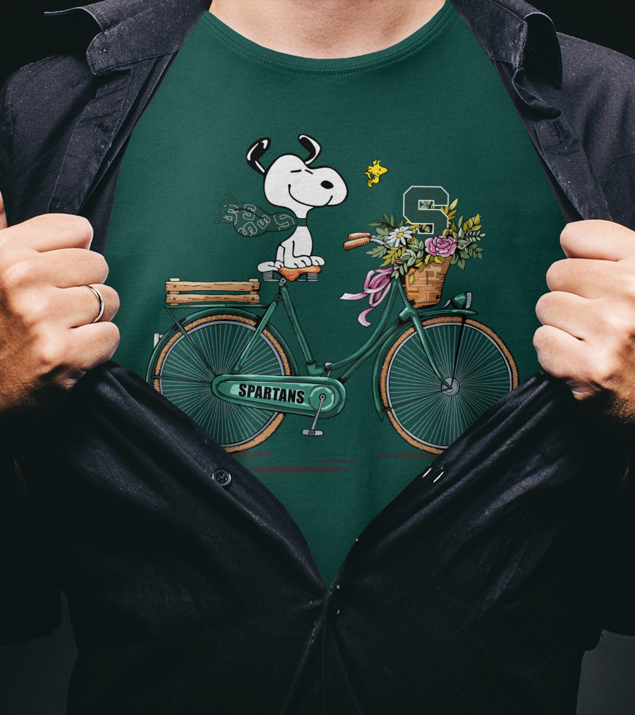 Michigan State Spartans Snoopy On Bicycle With Flowers T-Shirt