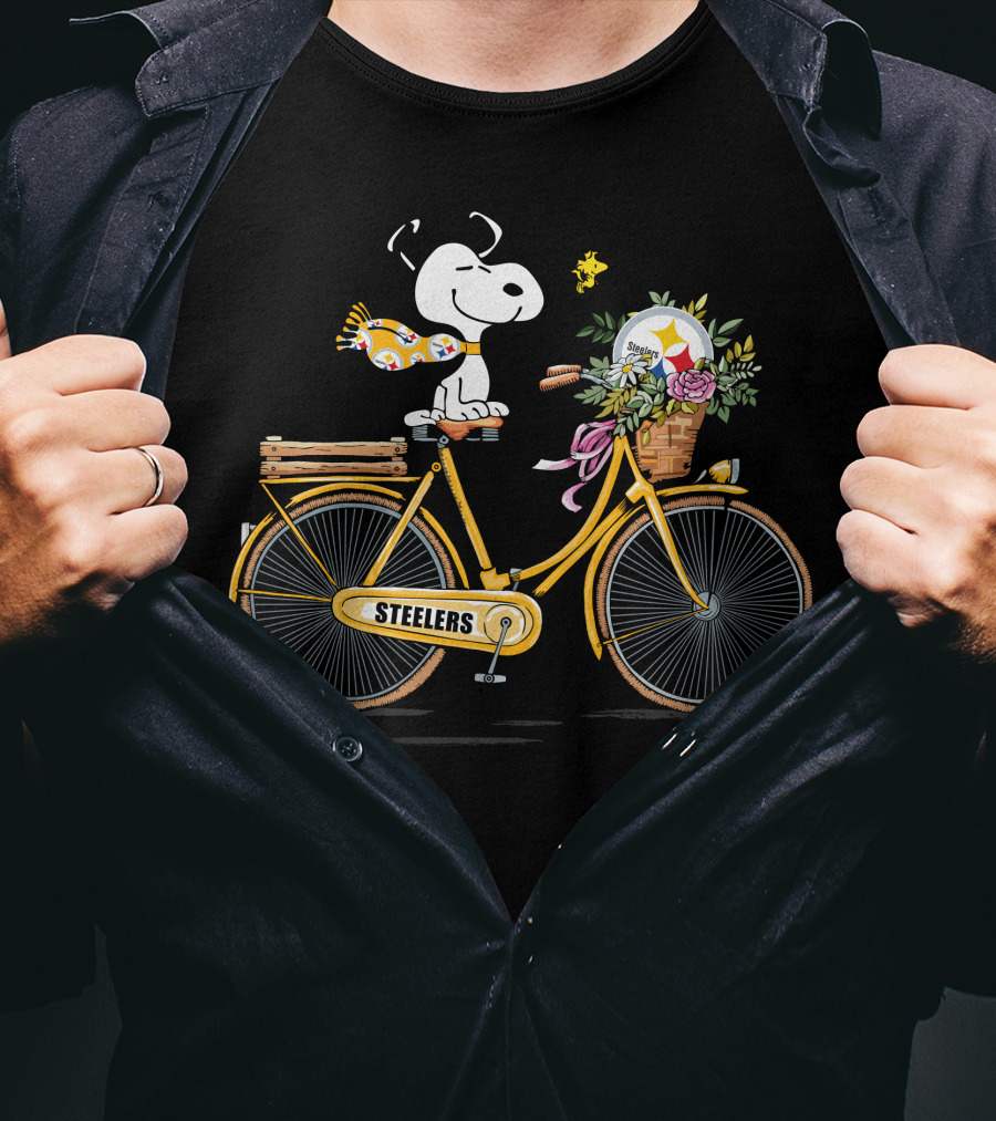 Pittsburgh Steelers Snoopy On Bicycle With Football Helmet And Flowers T-Shirt