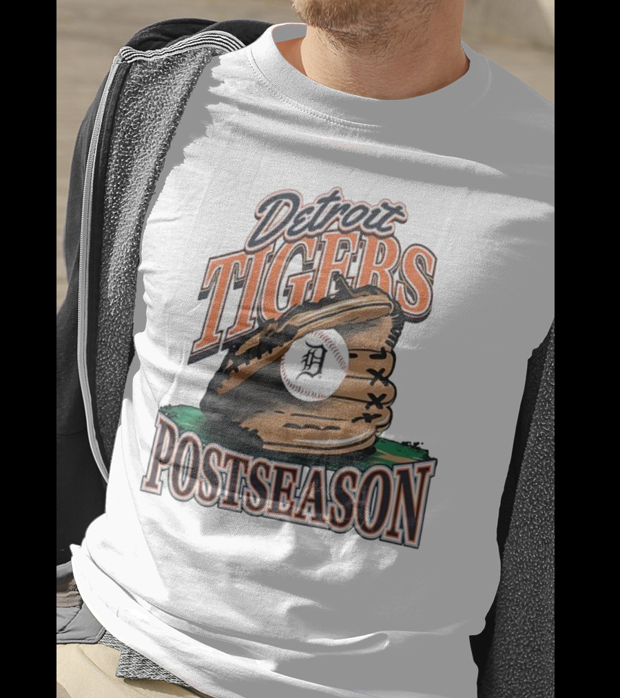Detroit Tigers Postseason Baseball Glove And Ball 2025 T-Shirt