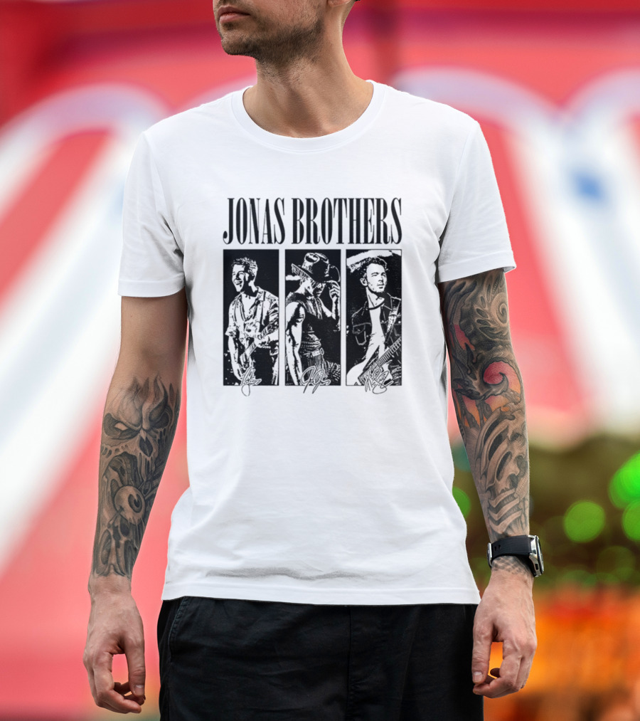 Jonas Brothers Vintage 90's Boy Band Signature Retro Style T-Shirt