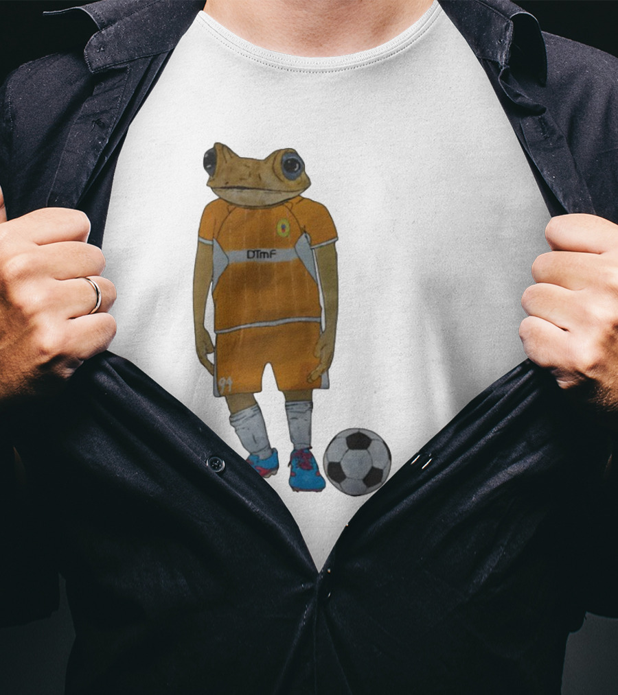 Dtmf 91 Frog Soccer Player With Ball T-Shirt