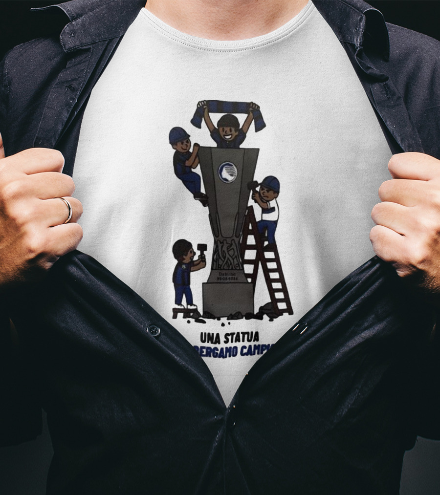 Dublino 22 05 2024 Europa League Cup Una Statua Per Bergamo Campione T-Shirt