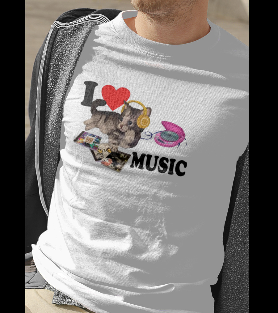 I Love Music Cat Headphones Portable CD Player Cute Cat Photos T-Shirt