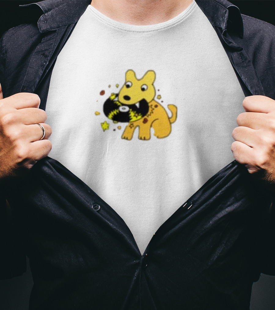 Yellow Jasper Dog With Cosmic Black Cat T-Shirt