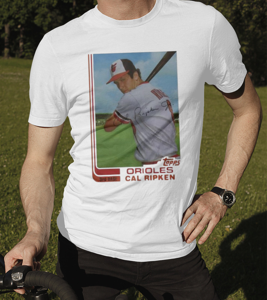 Cal Ripken Jr. Baltimore Orioles Baseball Card Topps MLB Signature Player T-Shirt