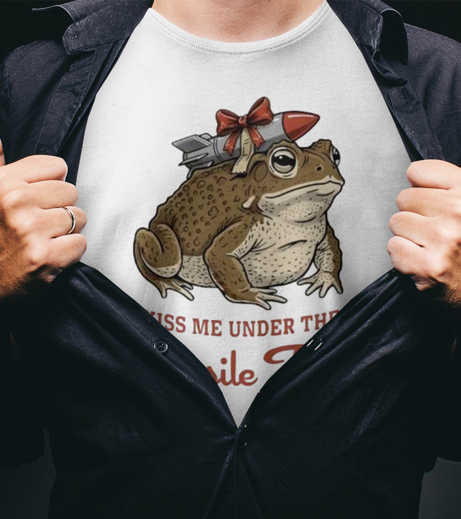Kiss Me Under The Missile Toad Frog Christmas Holiday Joke T-Shirt