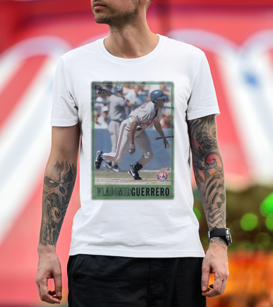 Montreal Expos Vladimir Guerrero MLB Topps Baseball Card T-Shirt