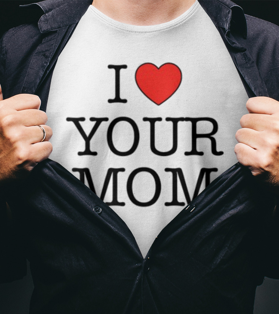 Kruzadar I Love Your Mom Heart Graphic T-Shirt
