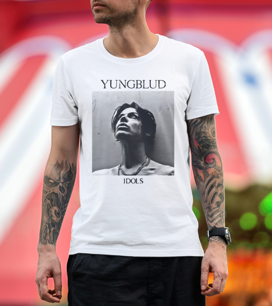 Yungblud Idols Black And White Portrait Chain Necklace T-Shirt