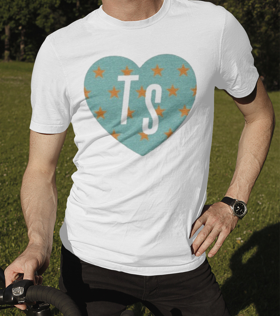 TS Heart With Orange Stars Pattern Design T-Shirt