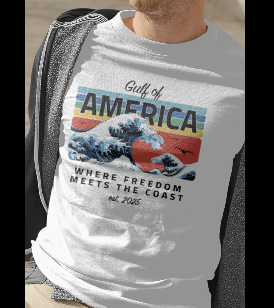 Gulf Of America Where Freedom Meets The Coast Est. 2025 Waves And Sunset Scene T-Shirt
