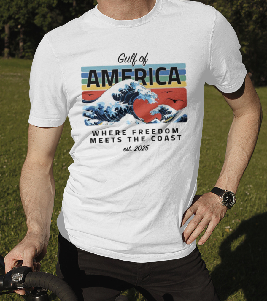 Gulf Of America Where Freedom Meets The Coast Est. 2025 Waves And Sunset Scene T-Shirt