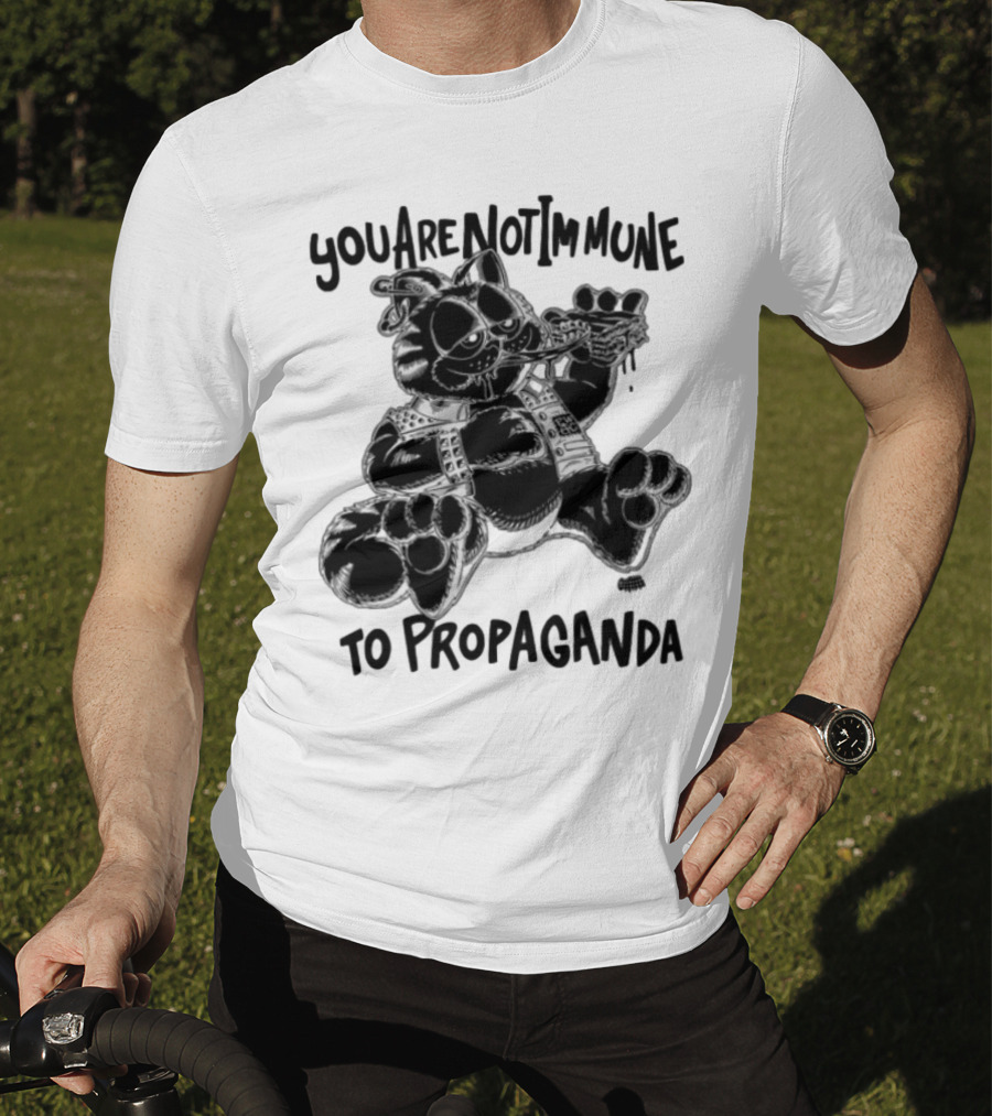 Punkwithacamera Cat With Pizza You Are Not Immune To Propaganda T-Shirt