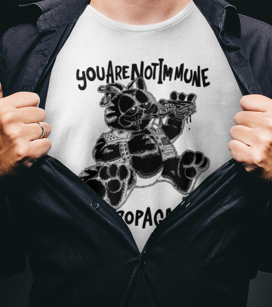 Punkwithacamera Cat With Pizza You Are Not Immune To Propaganda T-Shirt