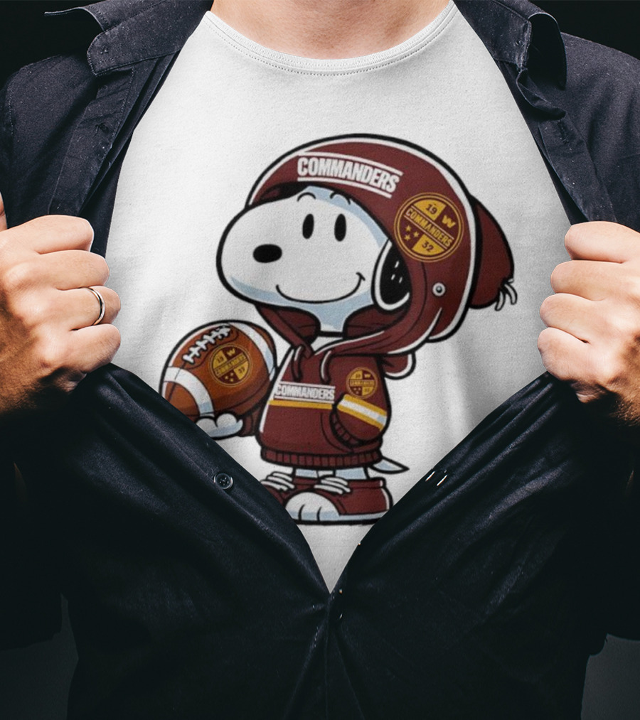 Snoopy In Commanders With Football Washington 1932 W T-Shirt