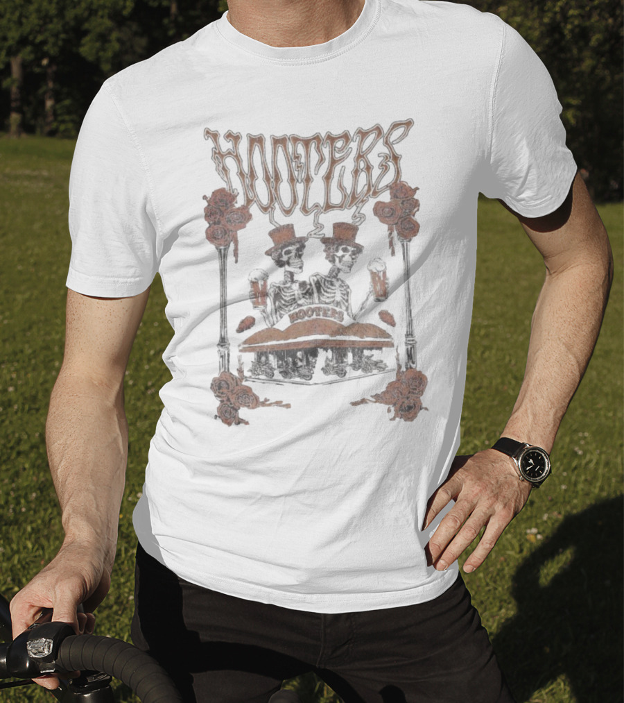 Hooters Skeletons With Top Hats And Beers Roses T-Shirt