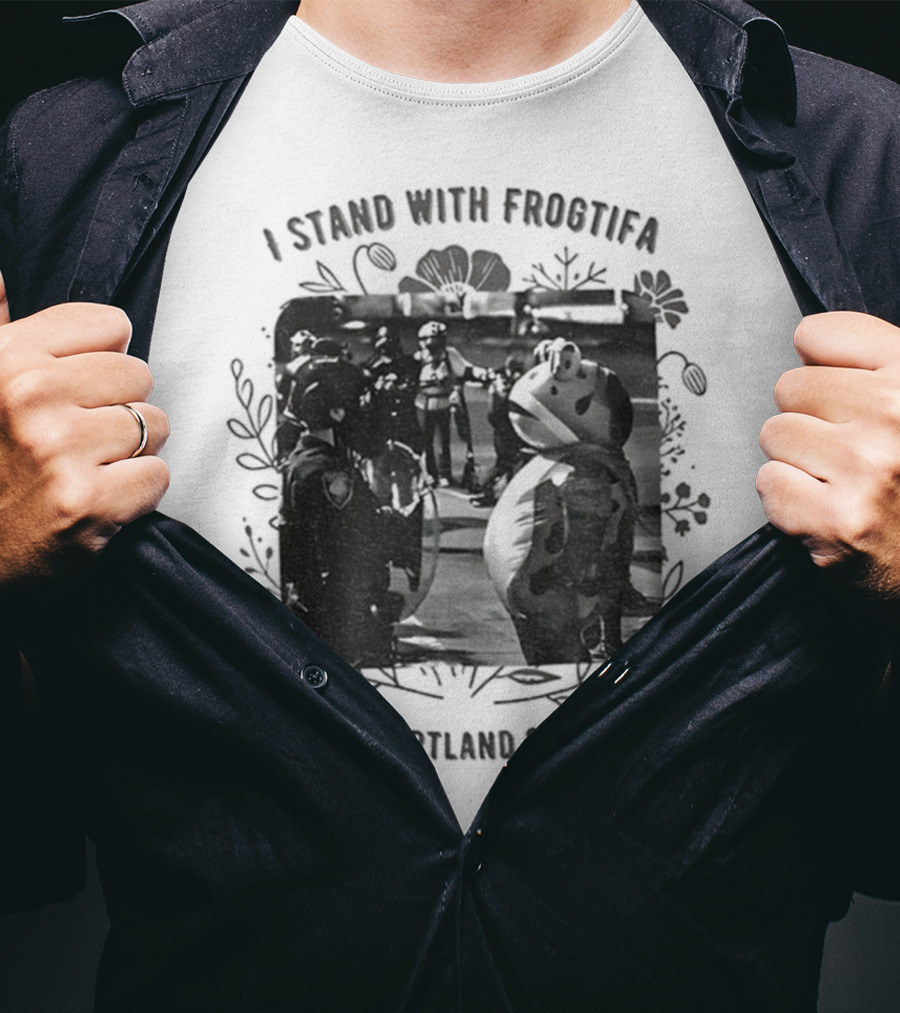 I Stand With Frogtifa Portland Frog Portland 2025 T-Shirt