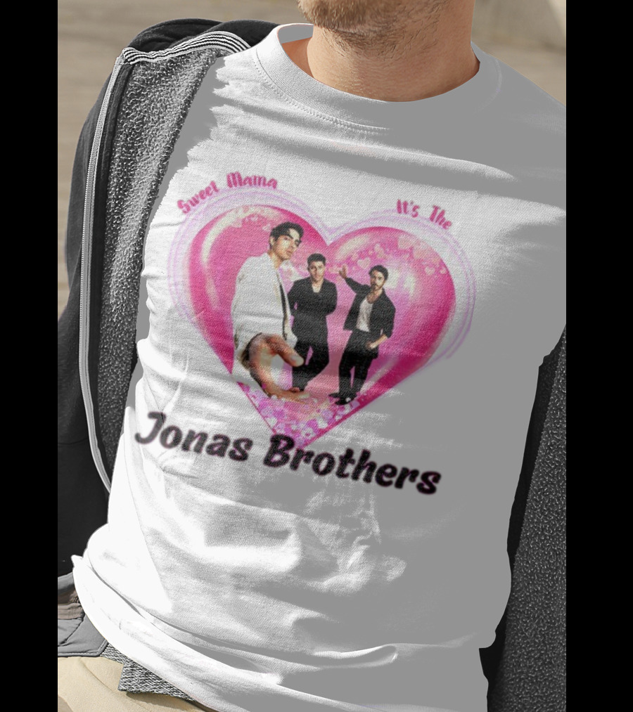 Sweet Mama It's The Jonas Brothers Boyband Vintage Heart Design T-Shirt