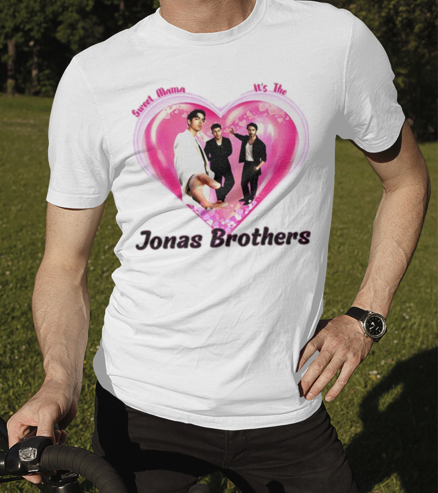 Sweet Mama It's The Jonas Brothers Boyband Vintage Heart Design T-Shirt
