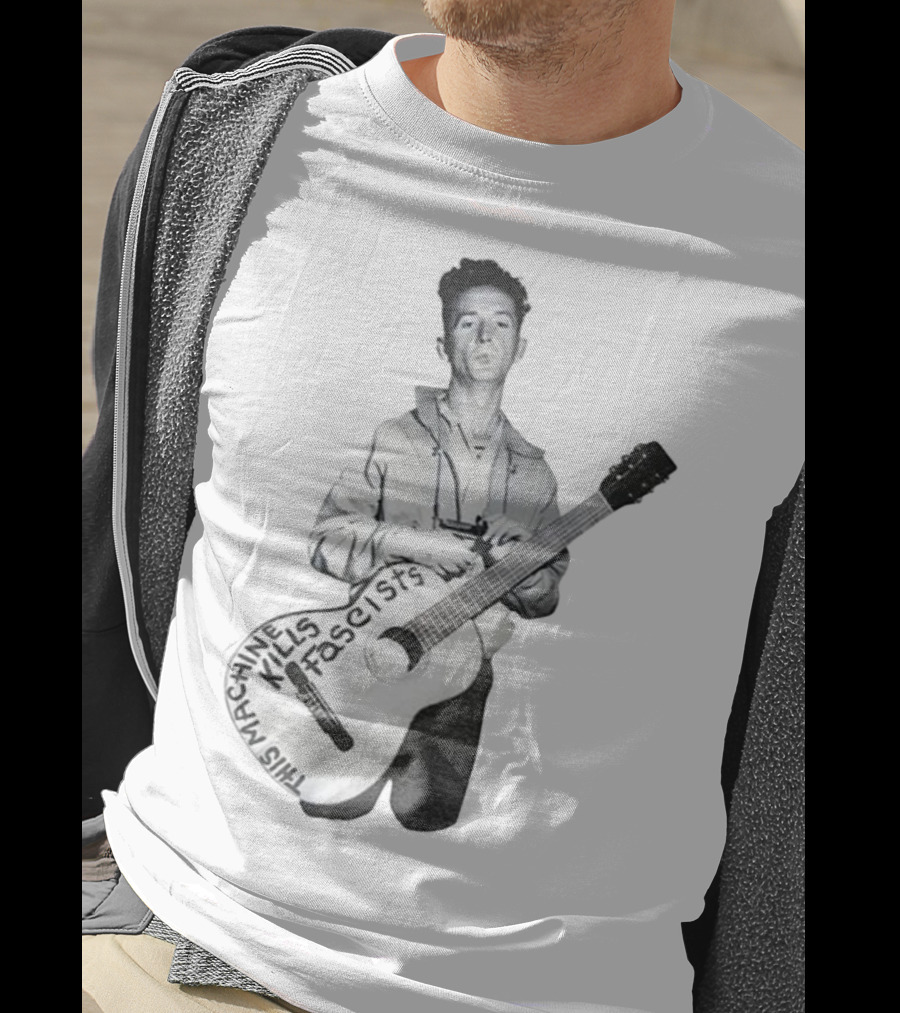 Woody Guthrie This Machine Kills Fascists Anti-Fascist Vintage Guitar Message T-Shirt