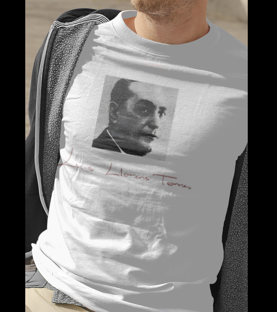 Debí Tirar Más Fotos En La Residencia Luis Llorens Torres T-Shirt