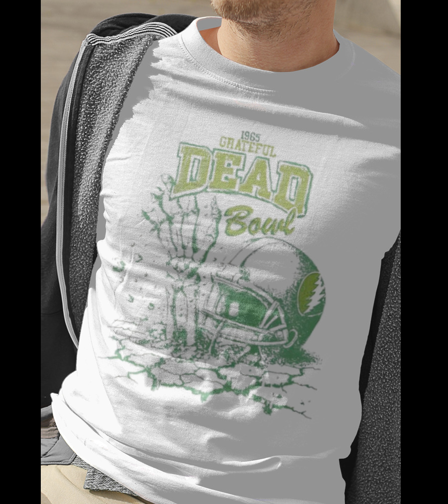 1965 Grateful Dead Boul Helmet Skeleton Hand T-Shirt