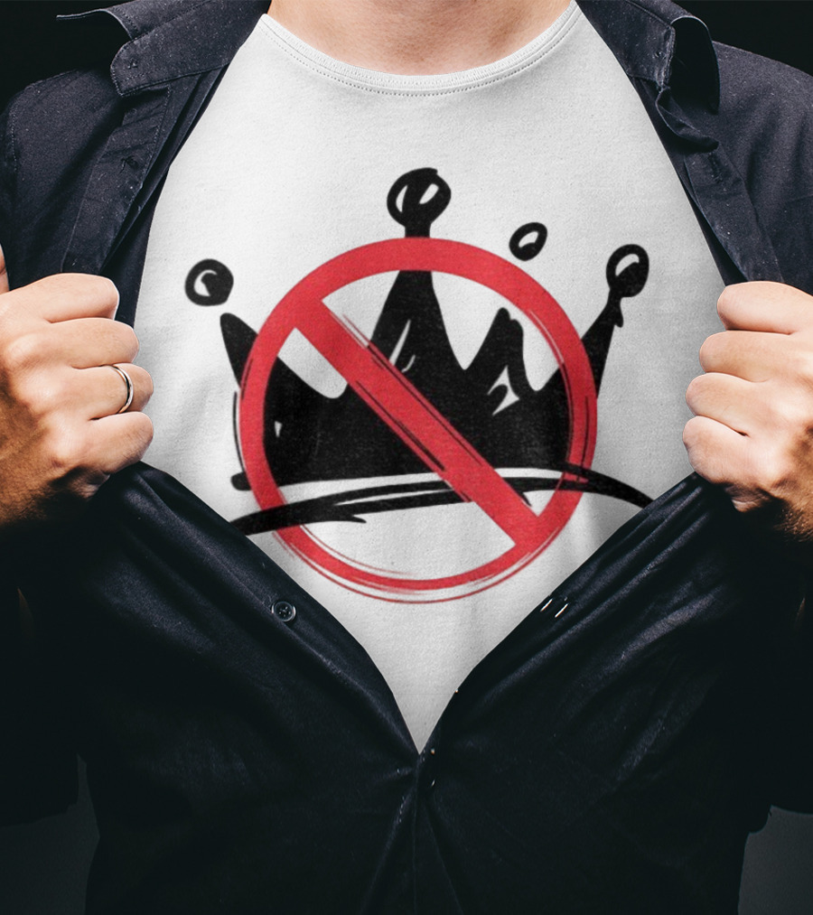 No Kings In America Anti Trump Democracy Political Symbol T-Shirt