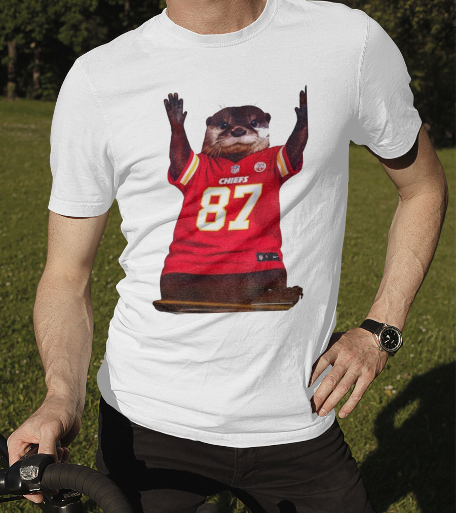 Travis Kelce 87 Kansas City Chiefs Sea Otter NFL Fan Jersey T-Shirt