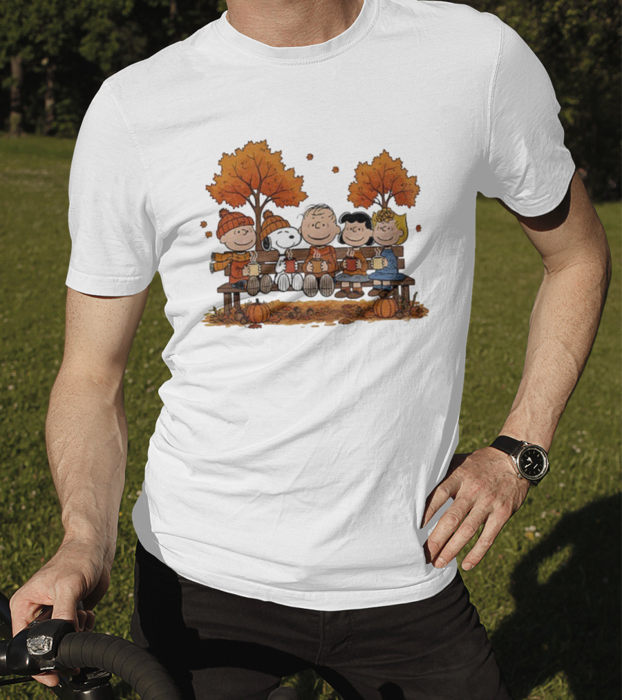 Snoopy Peanuts Friends Fall Autumn Thanksgiving Scene T-Shirt