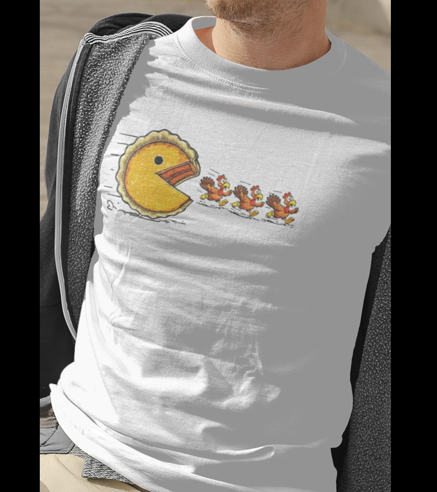 Thanksgiving Turkey Chase With Retro Pumpkin Pie Eating Game Theme T-Shirt