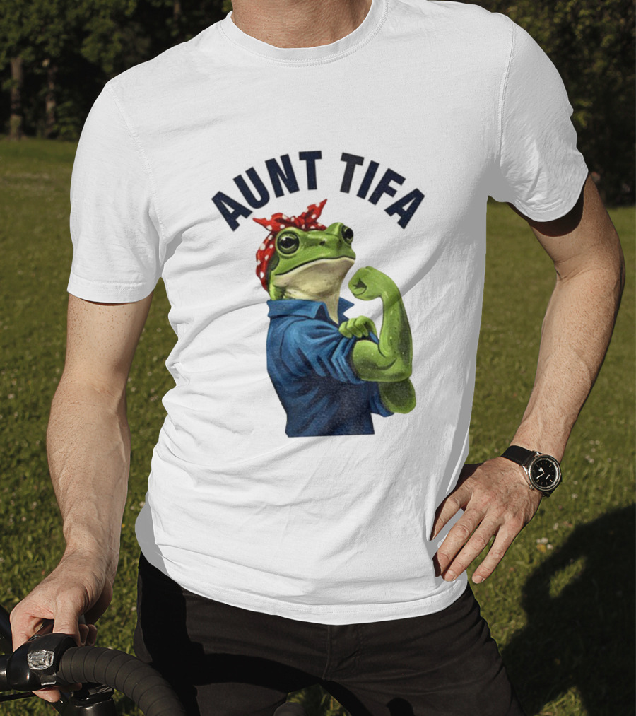 Aunt Tifa Rosie The Riveter Frog Meme Resist T-Shirt