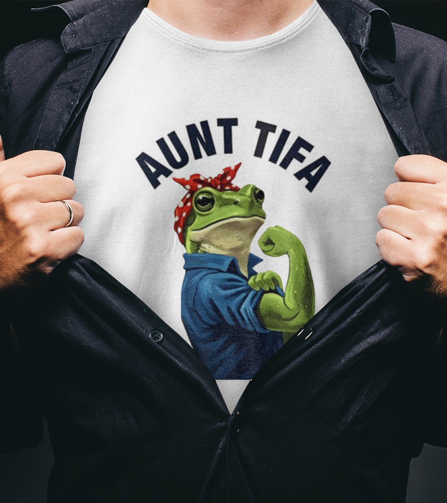 Aunt Tifa Rosie The Riveter Frog Meme Resist T-Shirt