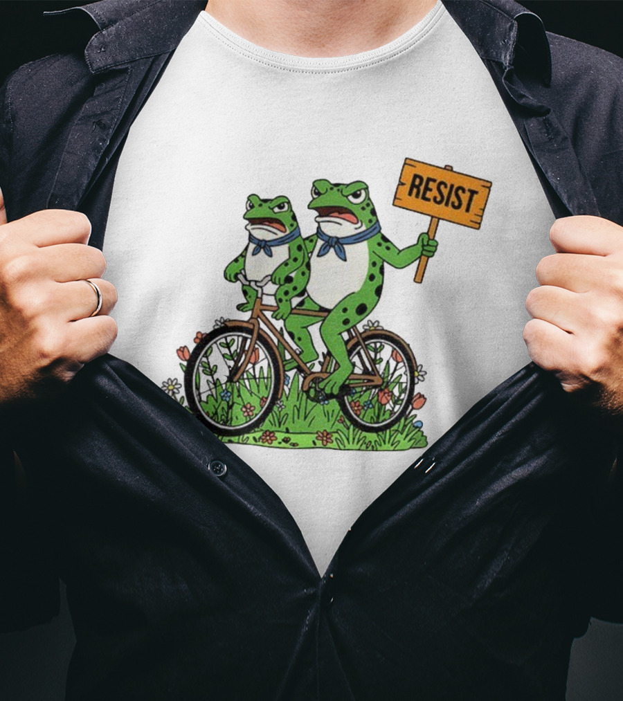 Frog On Bike Resist Protest Sign Portland Garden Scene T-Shirt