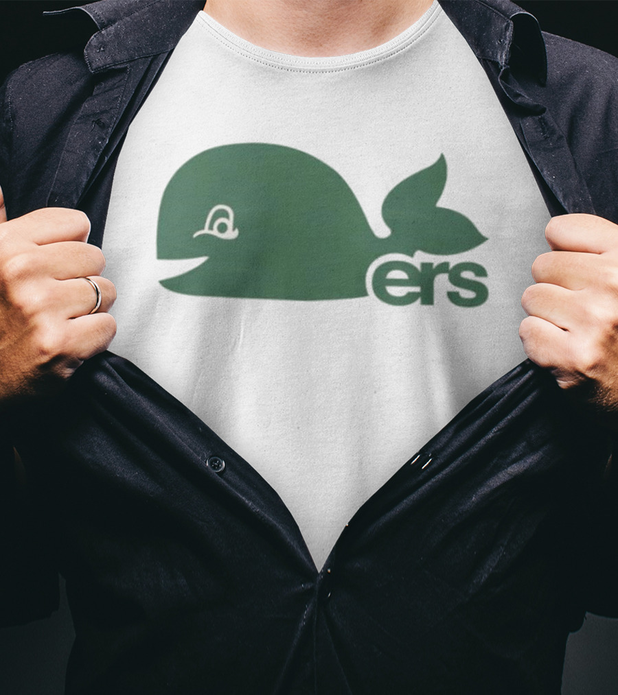 Whalers Retro Whale Tail Design With Whale And 'ers T-Shirt