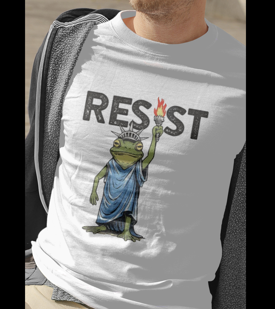 Portland Frog Resist Protest Statue Of Liberty Torch T-Shirt