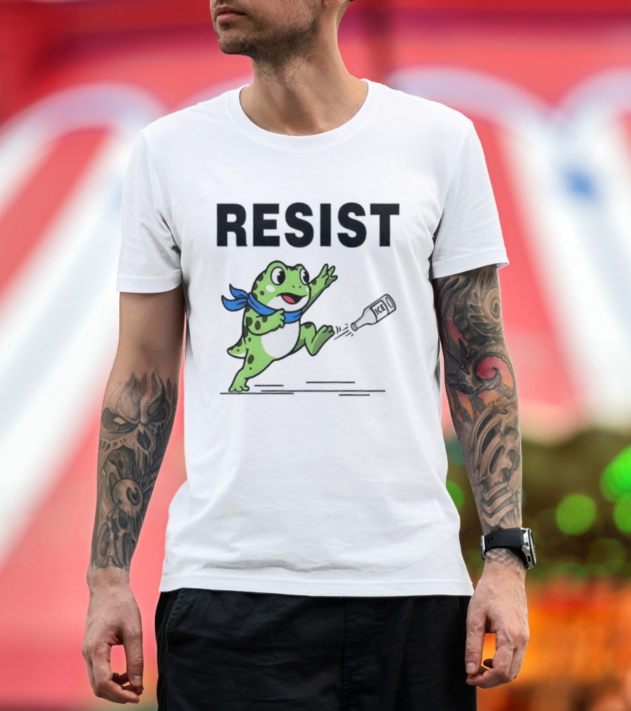 Portland Frog Resist Anti-ICE Protest Jumping Art T-Shirt